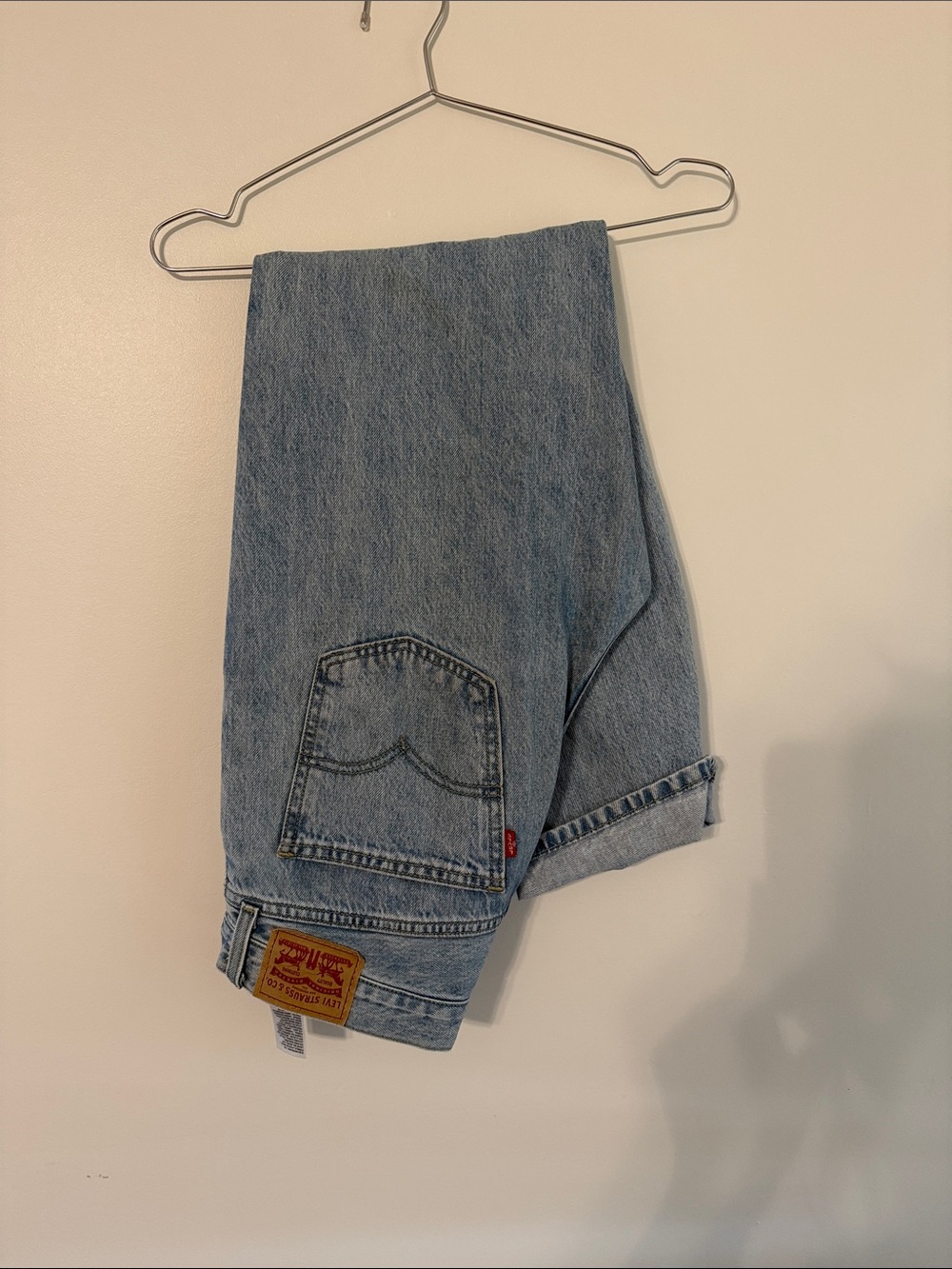 Levi's Men's Light Wash Relaxed Fit Jeans
